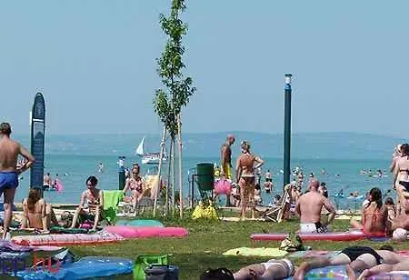 בית נופש Holiday In - Balaton 51517 שיופוק