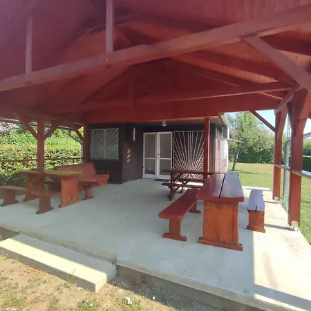 Holiday In - Balaton 51517 בית נופש